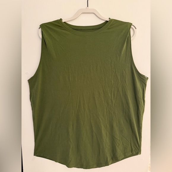 lululemon athletica Tops - EUC Lululemon Women’s Brunswick Muscle Tank size 12